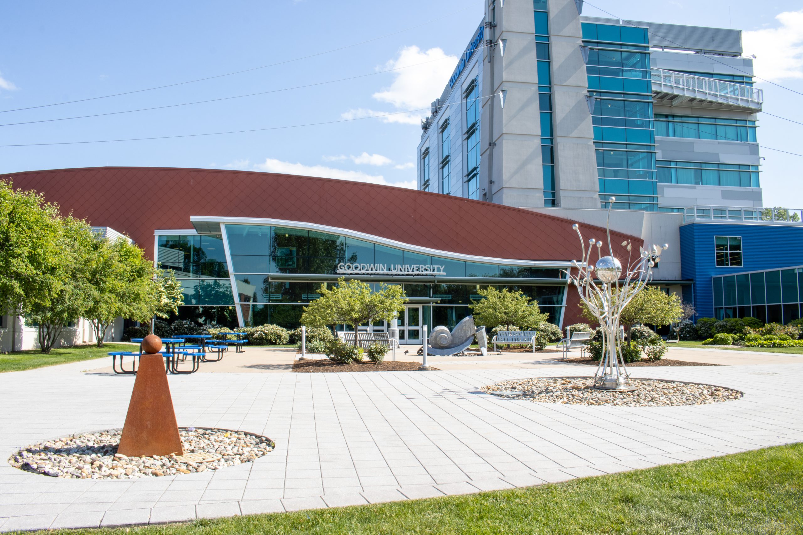 how to stay safe on college campus