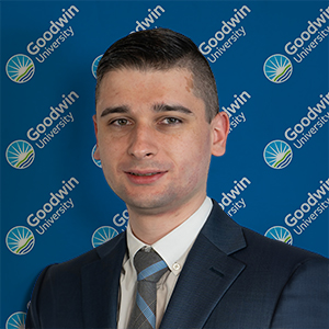 headshot of 詹姆斯DeMorro