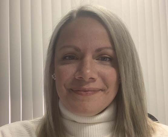 Headshot of 金伯利·斯坦