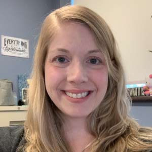 headshot of 艾丽卡。古利特